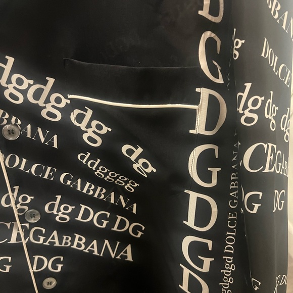 Dolce & Gabbana Silk Pajama Shirt With Lettering Print - Picture 8 of 8
